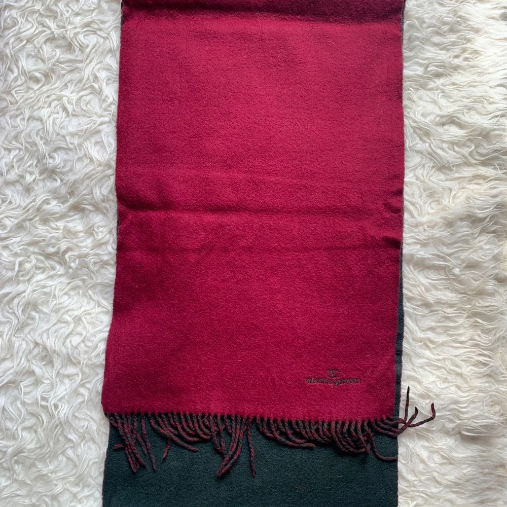 Valentino Garavani reversible Cashmere Scarf red and Green unisex